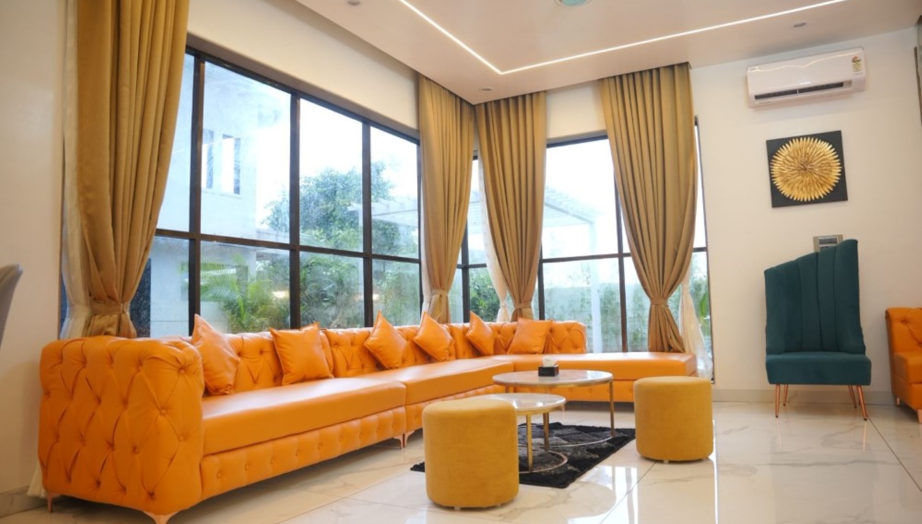 Crystal Villa Resort Slider Pictures