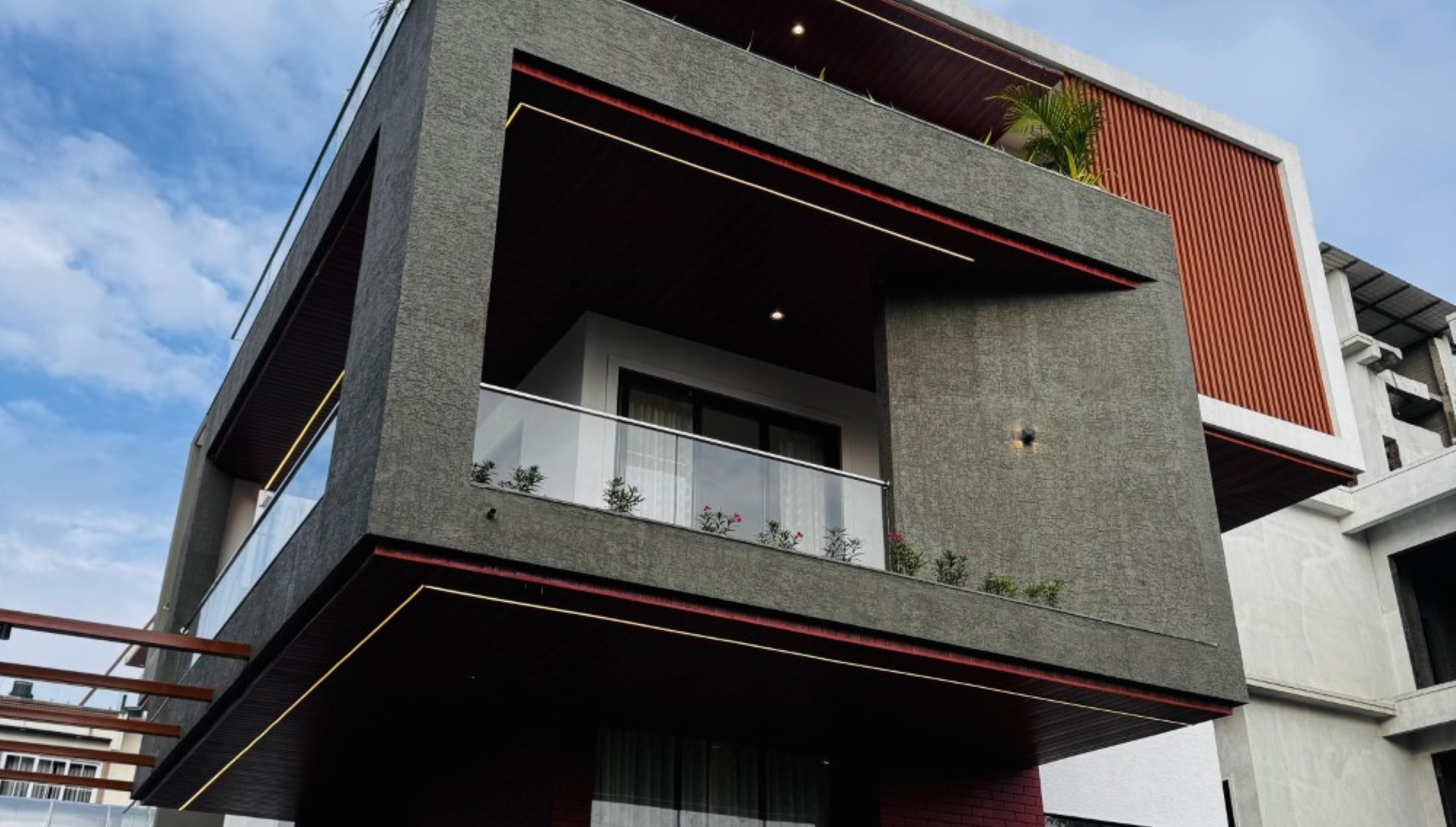 Crystal Villa Resort Slider Pictures